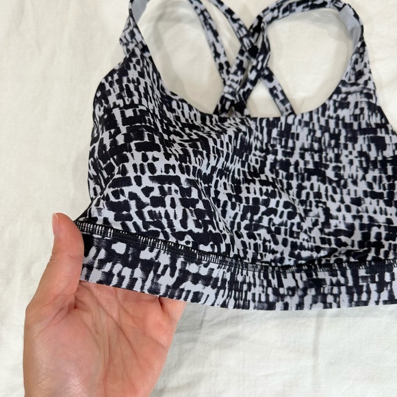 LULULEMON ENERGY BRA URBAN BLOCK ICE GREY BLACK - Picture 5 of 8